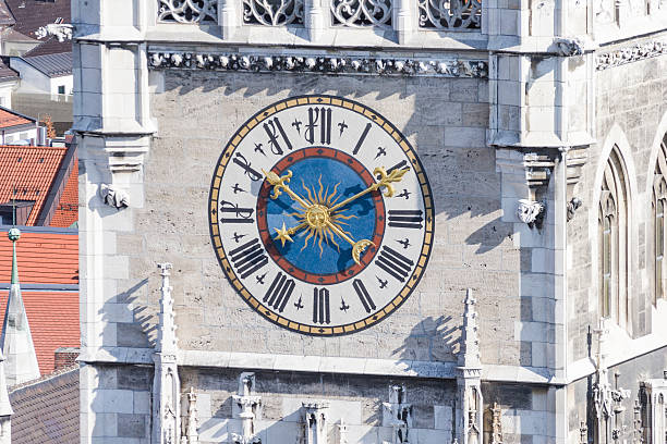 istock Clock of the New Munich Town Hall 171300469