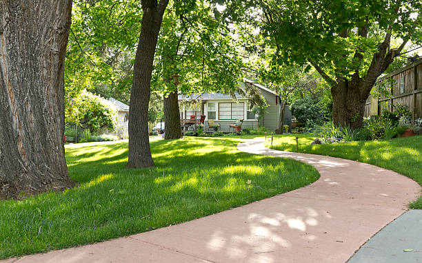 istock Cute Cottage at End of Winding Pathway 171302060