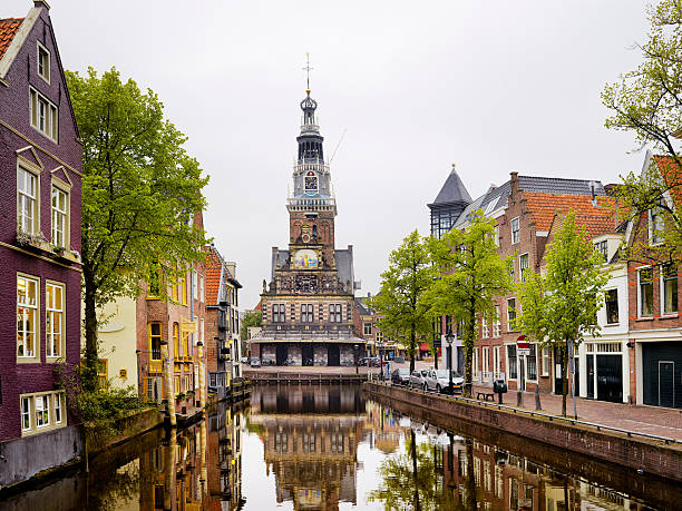 alkmaar - amsterdam canal netherlands dutch culture fotografías e imágenes de stock