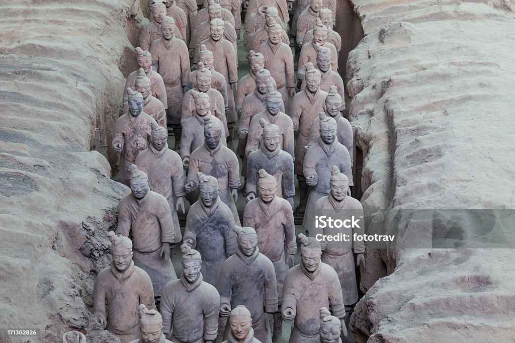 Guerrieri di Terracotta di 1,80 m a Xi'an, Cina - Foto stock royalty-free di Terracotta