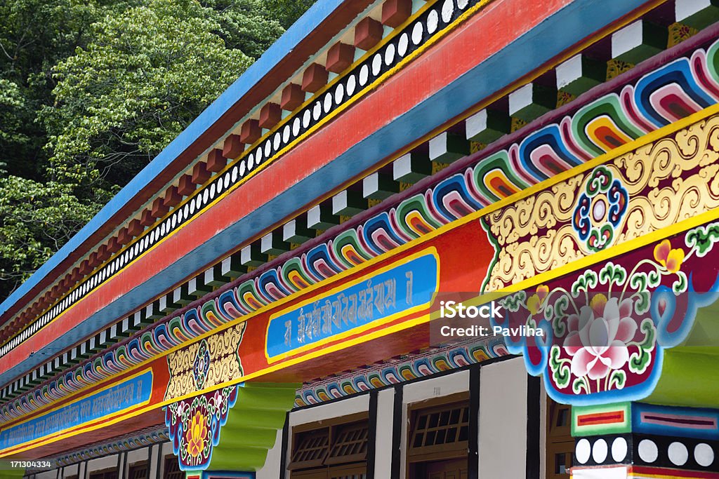 Detalhes coloridos do Mosteiro budista Sikkim - Foto de stock de Amarelo royalty-free
