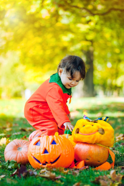 istock Halloween girl 171304822