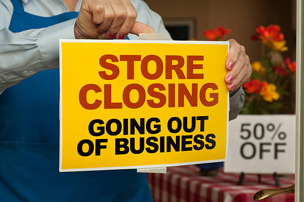 going out of business-segnale inglese - going out of business foto e immagini stock