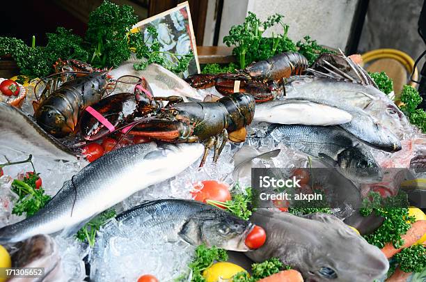 Pesce Fresco - Fotografie stock e altre immagini di Affari - Affari, Alimentazione sana, Animale morto