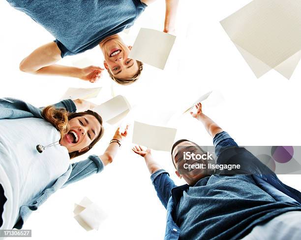 La Escuela Está En Foto de stock y más banco de imágenes de 16-17 años - 16-17 años, Adulto, Adulto joven