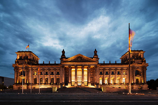 istock The Reichstag building at night 171306849