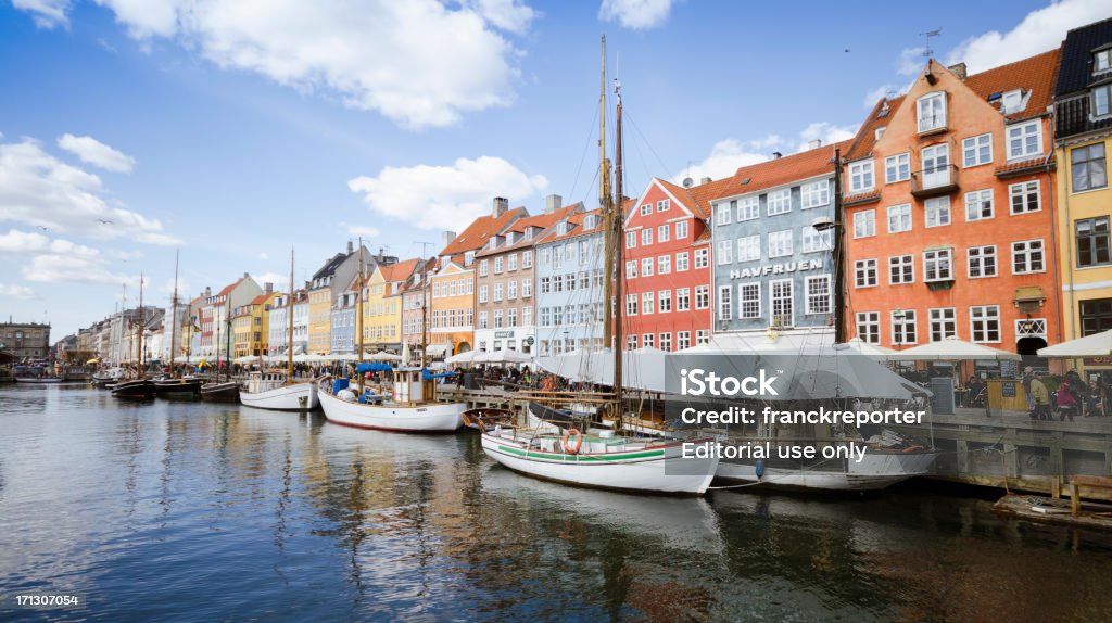 배죠 및 관광 굴절률은 니하운 하버 코펜하겐 - 로열티 프리 걷기 스톡 사진