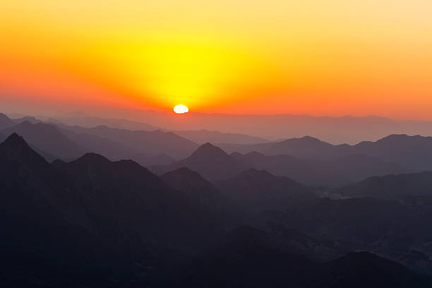 istock Sunset over the Santa Monica Mountains 171307211