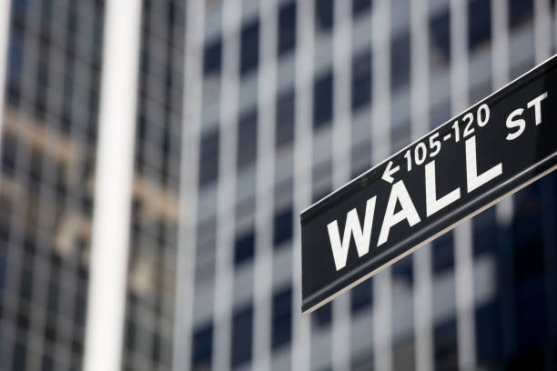 istock Financial district on Wall Street in downtown Manhattan. 171307649