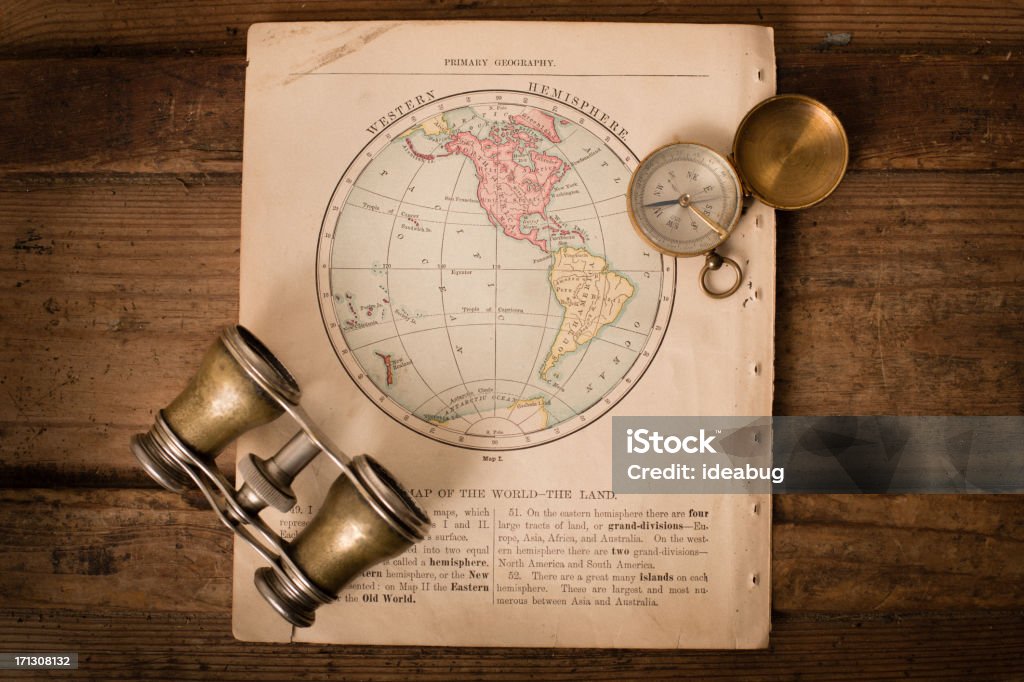 1.870 antiguo Mapa del hemisferio occidental y Binoculares, Compass - Foto de stock de Brújula libre de derechos