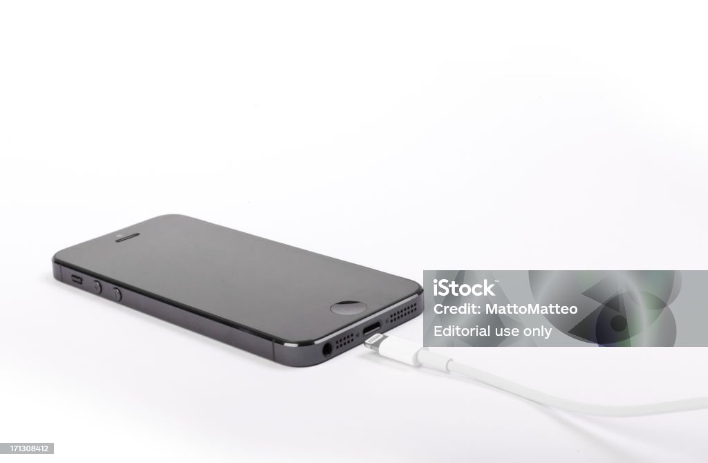 iPhone 5 da Apple com um cabo - Royalty-free Alemanha Foto de stock