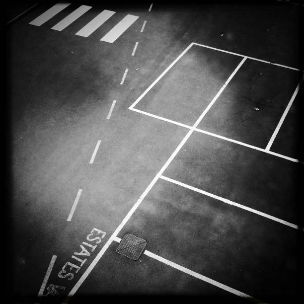London Streets in Black and White, Nobody