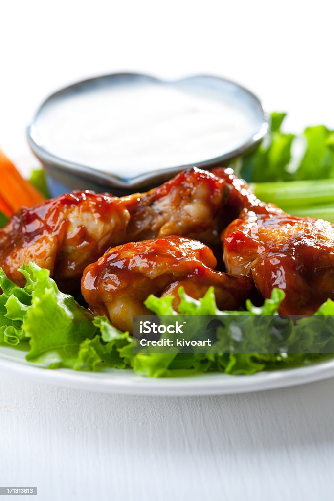 buffalo wing - Foto de stock de Ala de pollo libre de derechos