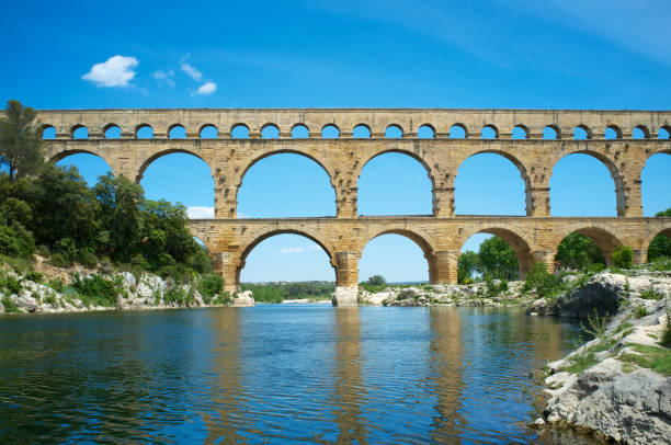 istock Pont du Gard, France 171316244