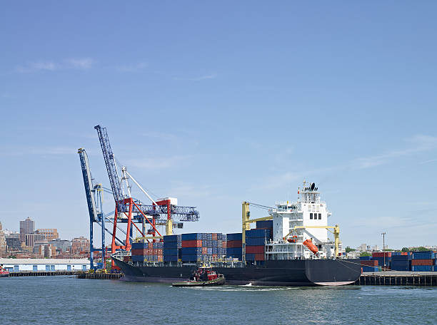istock Industrial ship in the harbor 171316361