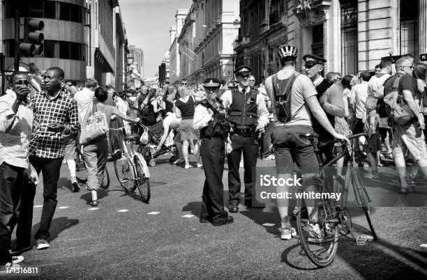 City Of London Police Assisting Olympic Marathon Spectators Stock Photo - Download Image Now
