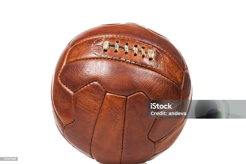 Ретро-стиль Футбольный мяч - Стоковые фото Изолированный предмет роялти-фри