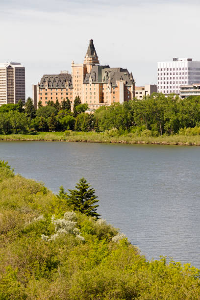 istock Vertical Image of Saskatoon Skyline and River 171321410