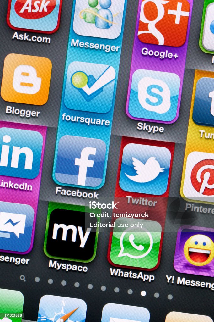 Mediów społecznych aplikacji na Apple iPhone 4 - Zbiór zdjęć royalty-free (Whatsapp)