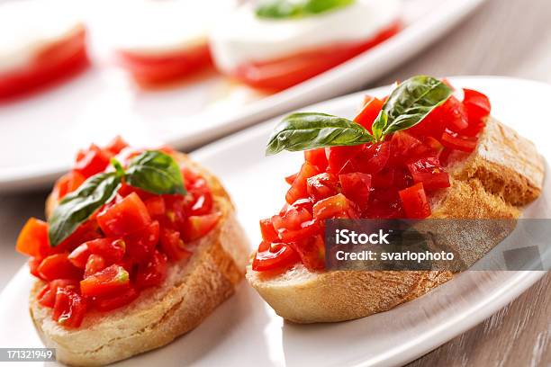 Foto de Bruschetta e mais fotos de stock de Alho - Alho, Alimentação Saudável, Almoço