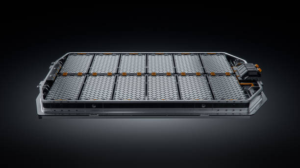 Side View of Generic EV Battery Pack with Orange Connectors Isolated on Black Background. Lithium-ion High-voltage Battery for Electric Vehicle or Car. High Capacity Battery for Automotive Industry. vista lateral del paquete de baterías genérico para vehículos eléctricos con conectores naranjas aislados sobre fondo negro. batería de alto voltaje de iones de litio para vehículo eléctrico o automóvil. batería de alta capacidad para la industria