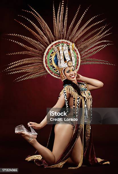 Karnevaltänzer Stockfoto und mehr Bilder von Attraktive Frau - Attraktive Frau, Blick in die Kamera, Brasilianische Kultur