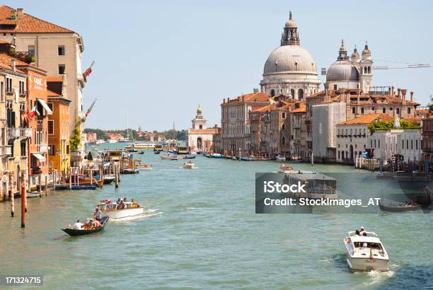 Europeo Del Horizonte De Venecia Italia Foto de stock y más banco de imágenes de 2012 - 2012, Abstracto, Aire libre