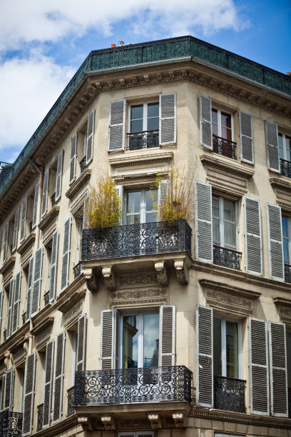 istock Paris, residential corner building 171325571