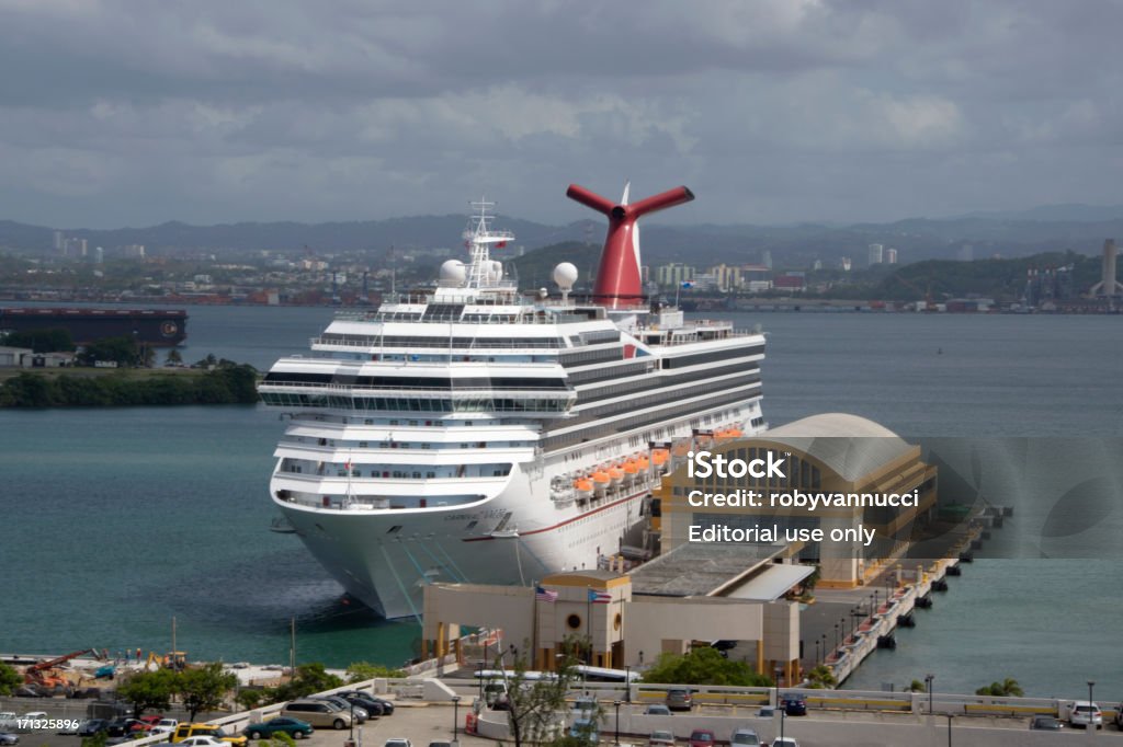 Propuesta Reino Medicinal La Imposición De Cruceros Carnival Valor Reproducido En San Juan Puerto  Foto de stock y más banco de imágenes de Carnival Cruise Line - iStock