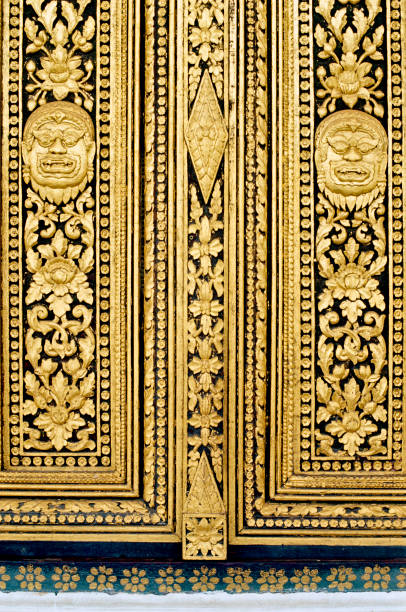 istock Cambodia, Phnom Penh, Royal Palace, door. 171326300