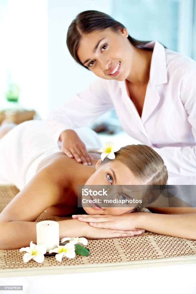 Salão de Massagem - Royalty-free 20-24 Anos Foto de stock