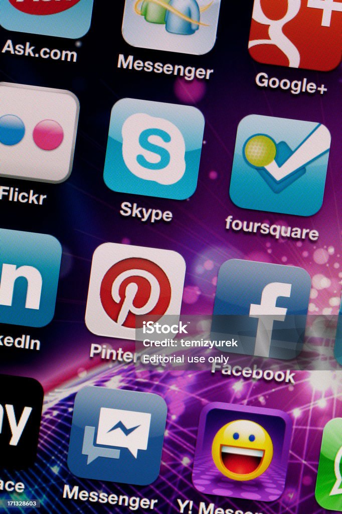 Les médias sociaux Apps sur Apple iPhone 4 à écran plat - Photo de Affichage digital libre de droits