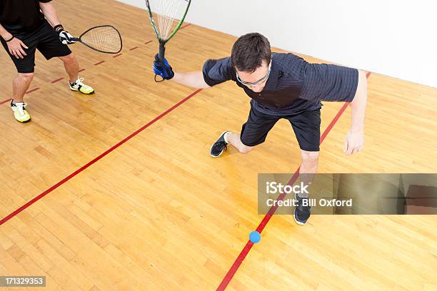 Photo libre de droit de Court De Racquetball banque d'images et plus d'images libres de droit de Accroupi - Accroupi, Activité de loisirs, Adulte