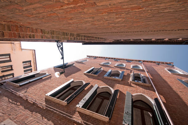 istock Venice Street Junction (Calle) look upward 171330841