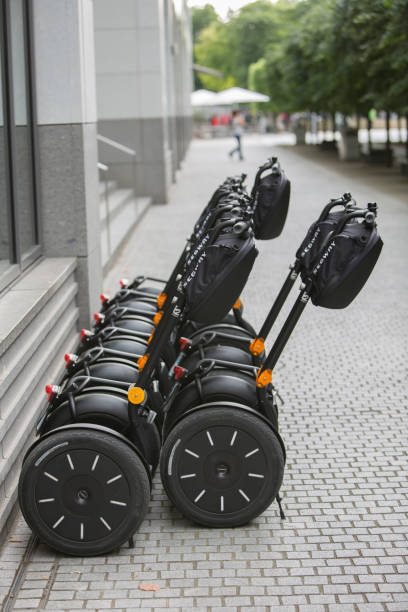 os transportadores segway - segway - fotografias e filmes do acervo