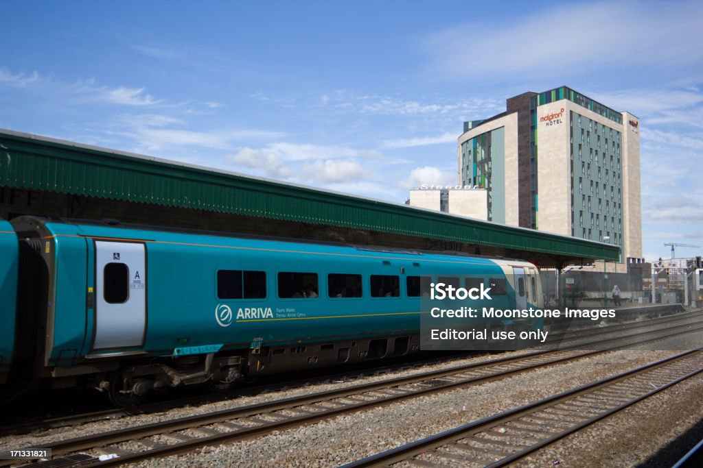 Кардифф железнодорожного вокзала в Уэльсе (Великобритания) - Стоковые фото Великобритания роялти-фри