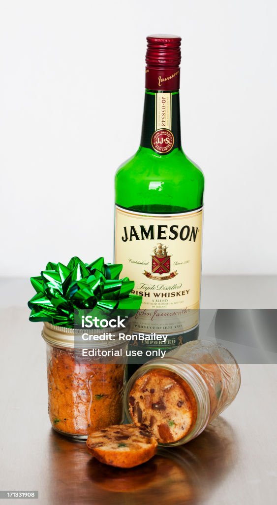 Jameson enlatados Fruitcake - Foto de stock de Presente royalty-free