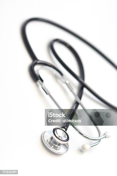 Stetoscopio - Fotografie stock e altre immagini di Bellezza - Bellezza, Bianco, Composizione verticale