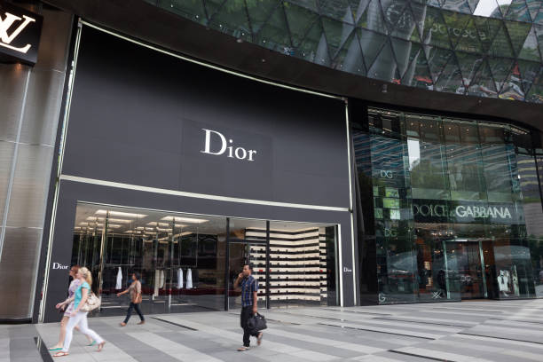 dior e dolce gabbana & flagship store - dolce & gabbana - fotografias e filmes do acervo