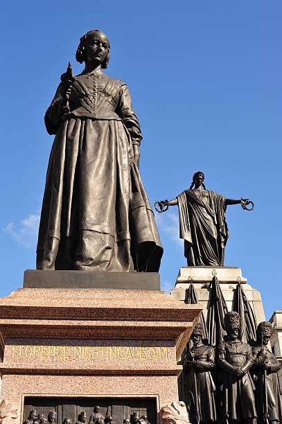 estatuas en lugar de waterloo, londres - florence nightingale fotografías e imágenes de stock