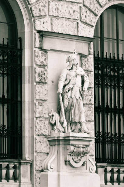 istock Statue in New Castle facade. Vienna, Austria 171334169