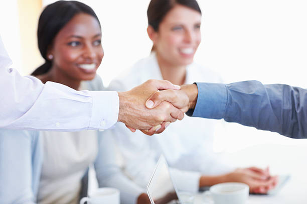 istock Forging an excellent corporate alliance 171334427