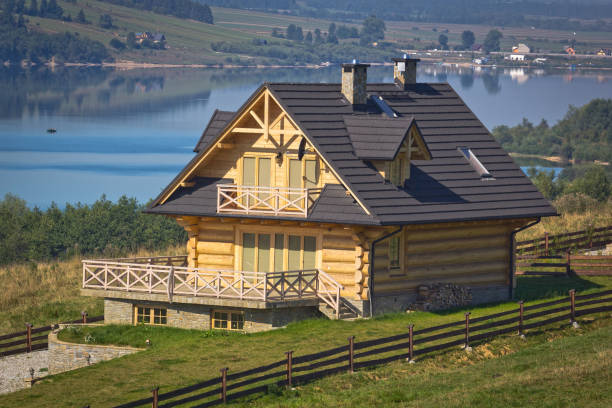 istock Holiday cottage on the lake 171335677