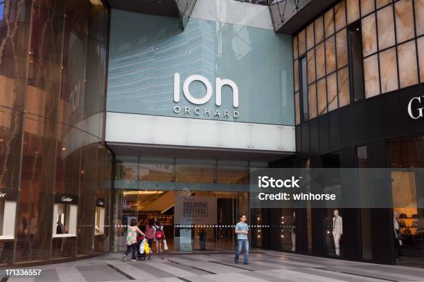 Centro Commerciale Ion Orchard - Fotografie stock e altre immagini di Città di Singapore - Città di Singapore, Singapore, Affari