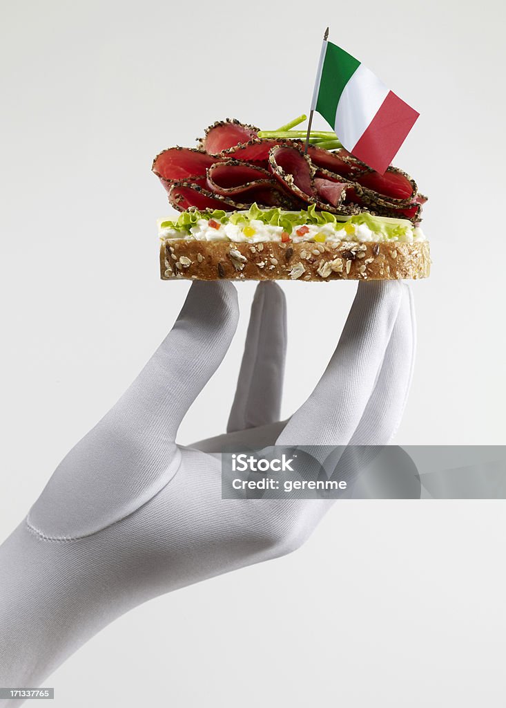 Włoska kanapka z wołowiną - Zbiór zdjęć royalty-free (Białe tło)