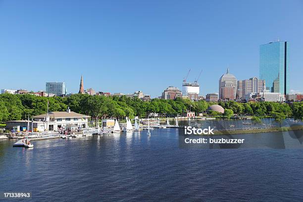 Boston Miasto Wynajem Łódź Żaglowa Marina - zdjęcia stockowe i więcej obrazów Architektura - Architektura, Back Bay - Boston, Bezchmurne niebo