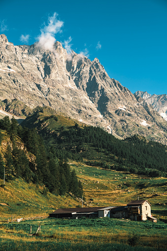 Paisaje en Val d'Aosta photo