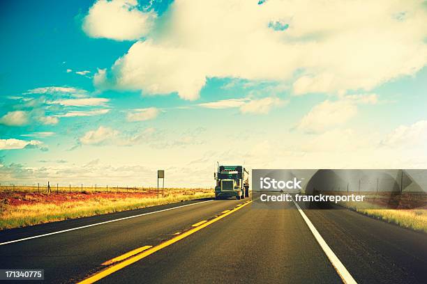 칠레식 배달차 Route 66usa 세미 트럭에 대한 스톡 사진 및 기타 이미지 - 세미 트럭, 66번 국도, 거리