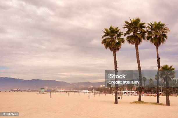 Photo libre de droit de Quai Et Plage De Santa Monica banque d'images et plus d'images libres de droit de Comté de Los Angeles - Comté de Los Angeles, Montagne, Palmier