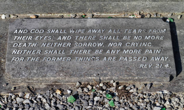 istock Bible verse on grave Revelations 21.4 171344022